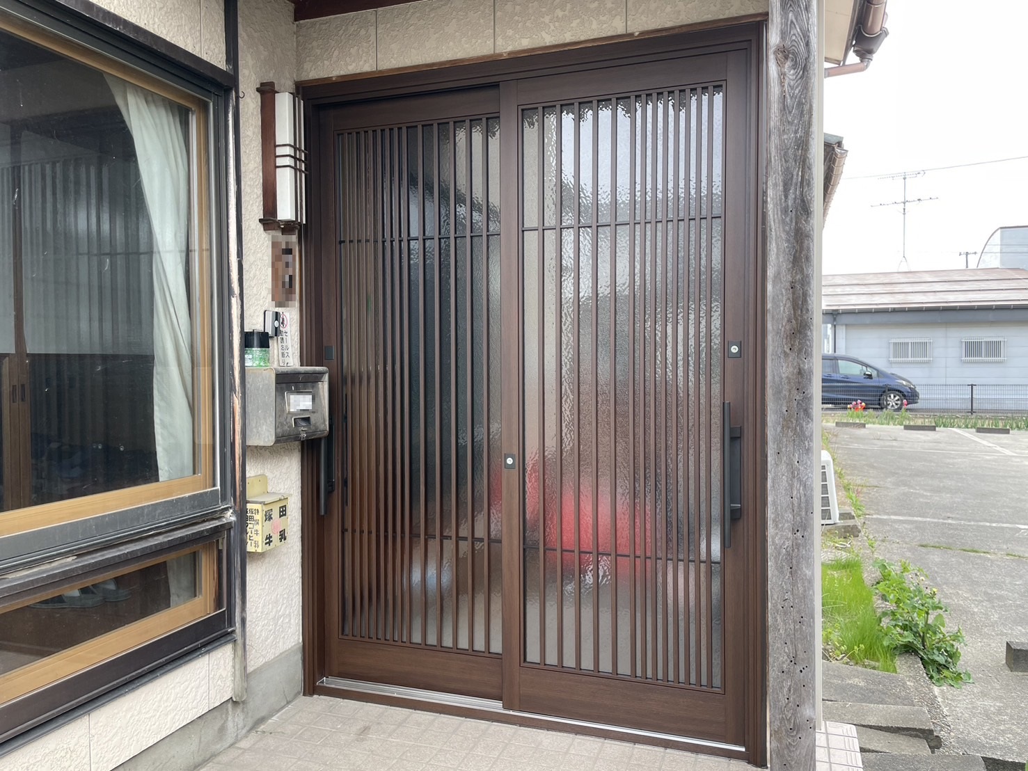 【新潟市の施工実例】YKKAPドアリモ　玄関引戸の交換でお家の印象が変わるの施工事例