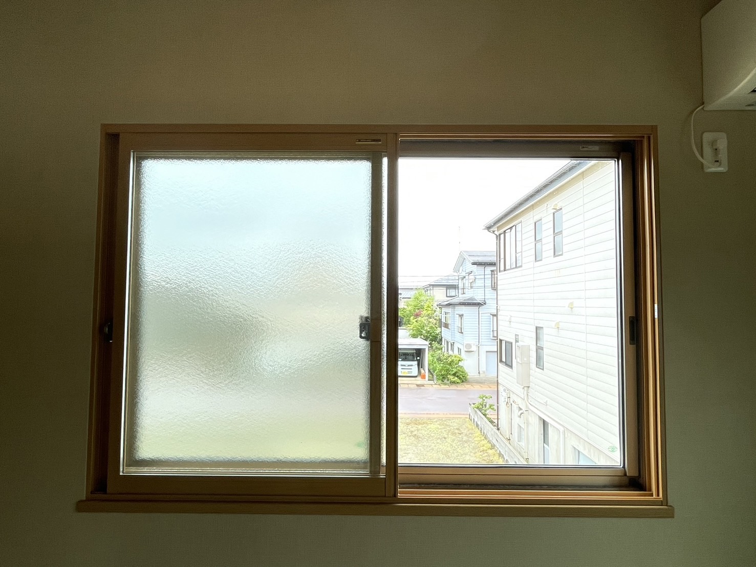 【長岡市の施工実例】ＹＫＫＡＰプラマードU　既存窓の結露を大幅に減少させる。の施工事例